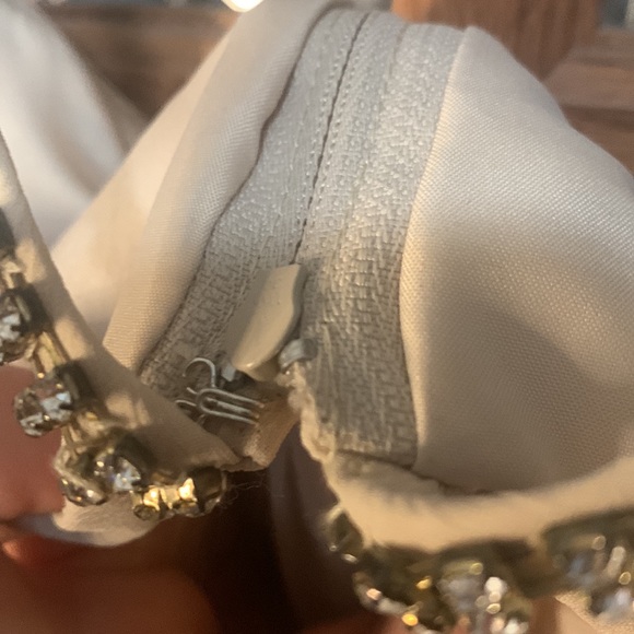 Formal Dress - Picture 4 of 6